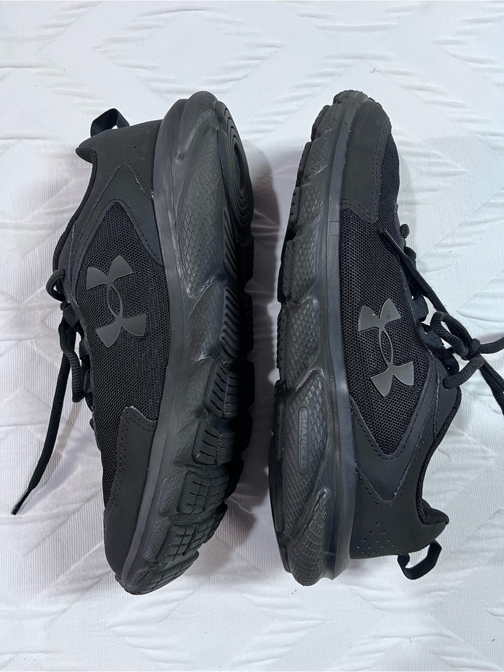 Under Armour Black Athletic Trainers Assert 9D Size 9